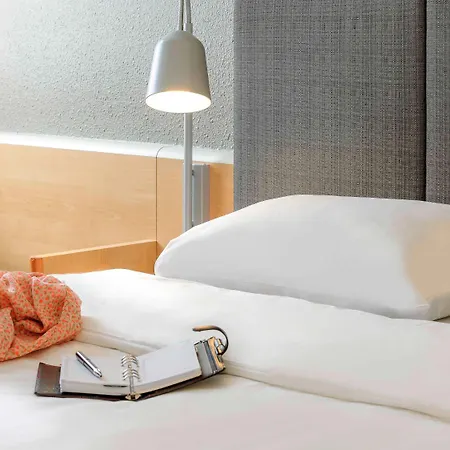 Otel Ibis Frankfurt Messe West 3*