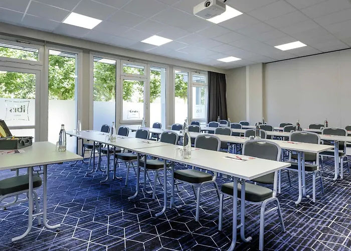 מלון Ibis Frankfurt Messe West