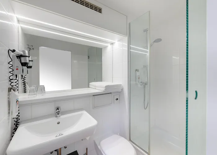 מלון Ibis Frankfurt Messe West 3*