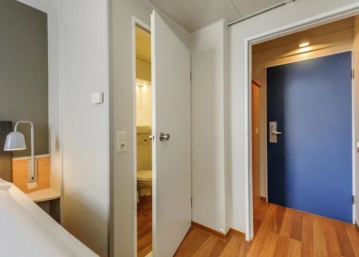 מלון Ibis Frankfurt Messe West 3*